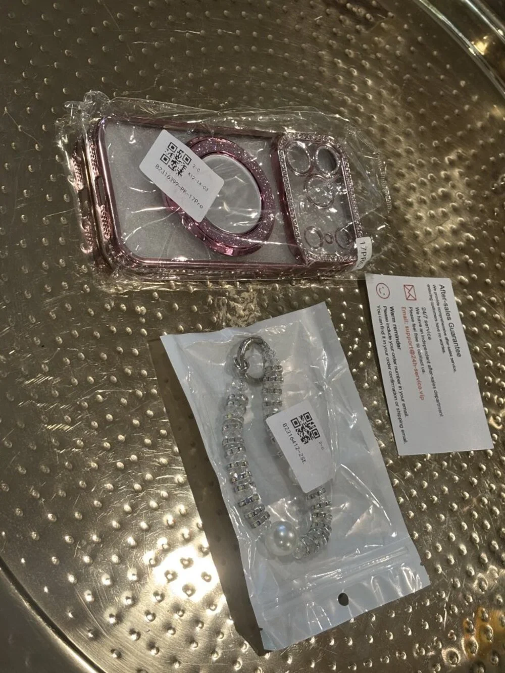 NIB Pink Glitter Magnetic Case & Rhinestone Pearl Wristlet Set iPhone 17 Pro